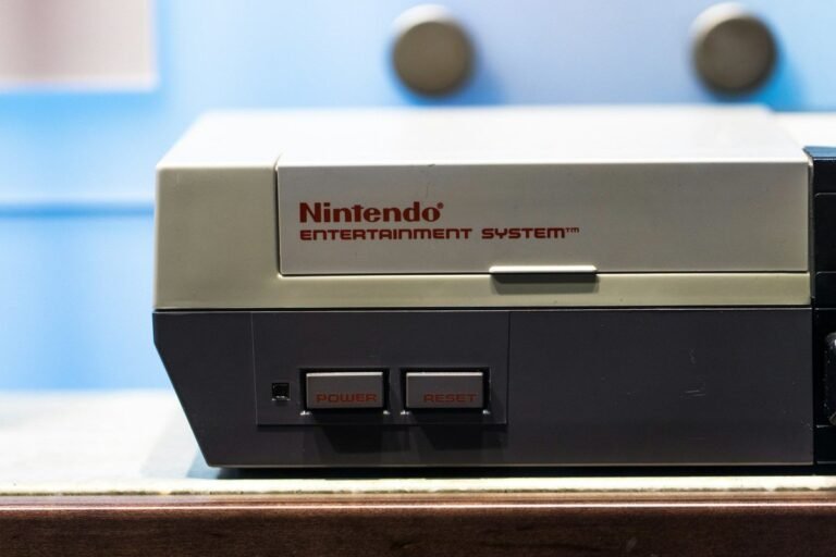 Burglars Steal $100K NES Collection in Washington